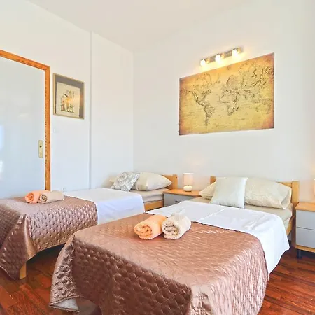 Niki Hvar Apartman