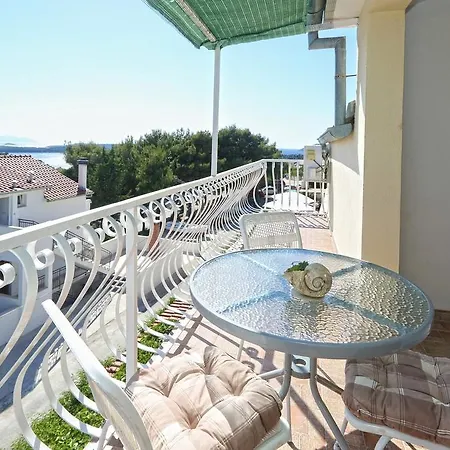 Niki Hvar Apartman
