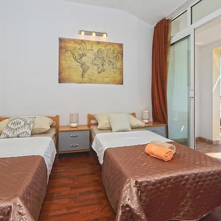 Apartman Niki Hvar *