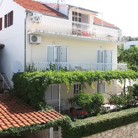 Niki Hvar * Hvar Town